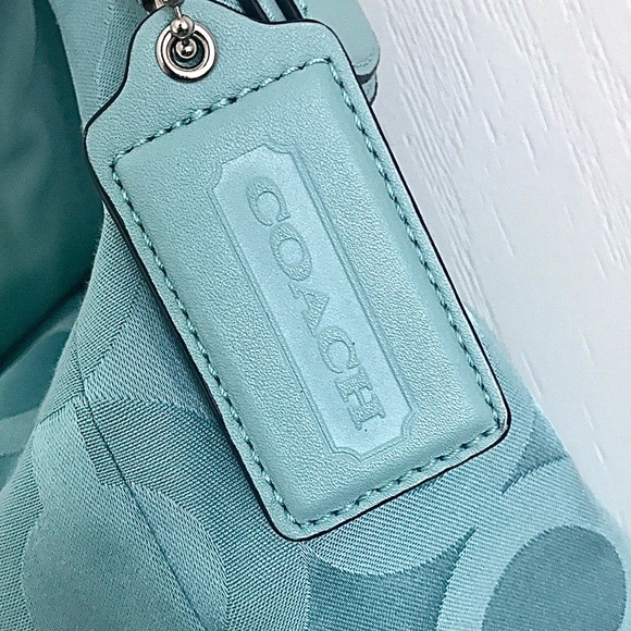 COACH BAG! Like new! - Picture 6 of 9